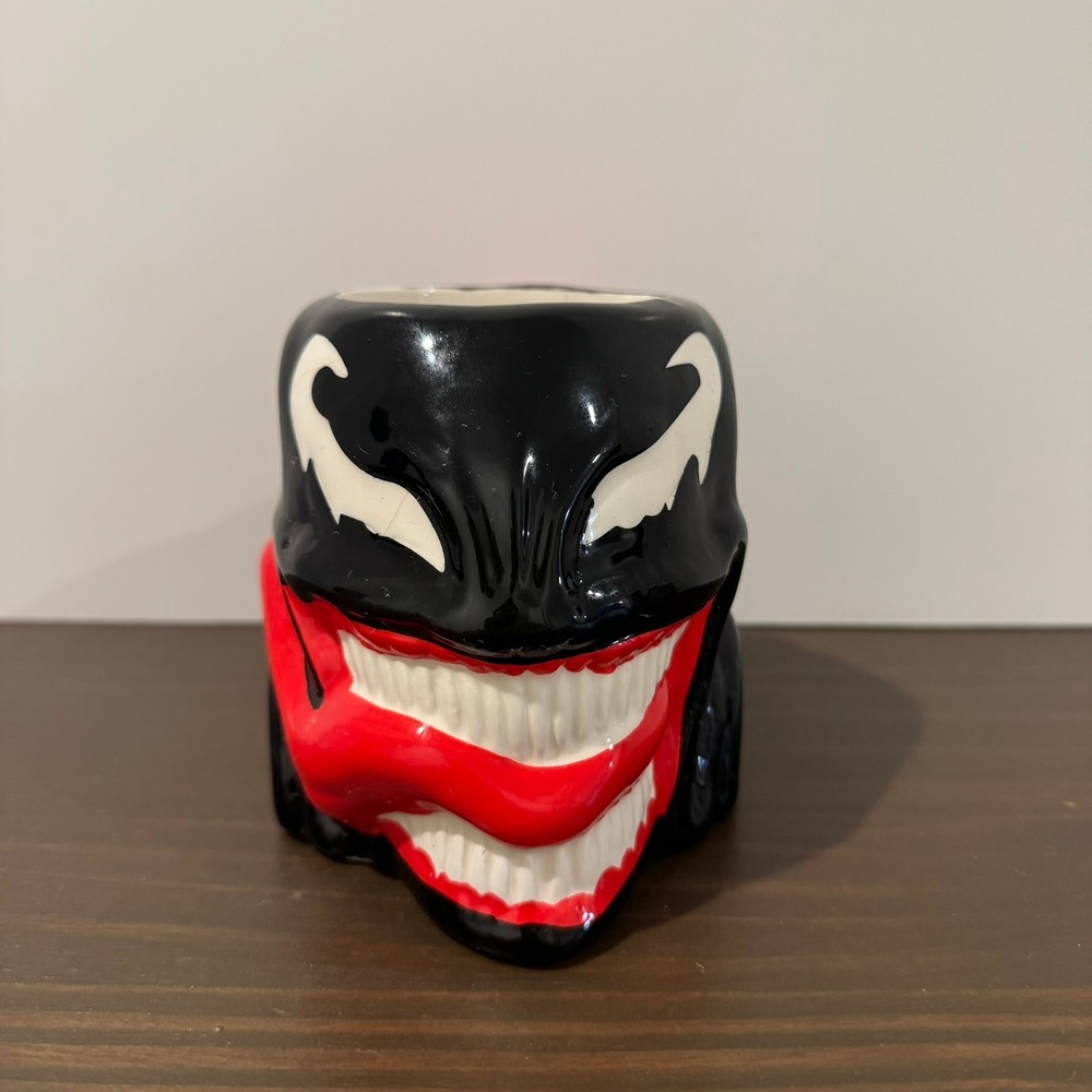 Marvel Venom 3D Molded Ceramic‎ Coffee Mug 2015 Loot Crate Exclusive 16oz Black
